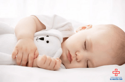 trẻ sơ sinh ngủ bao nhiêu là đủ